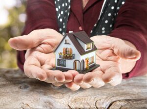 3 Reasons to Keep an Inherited House